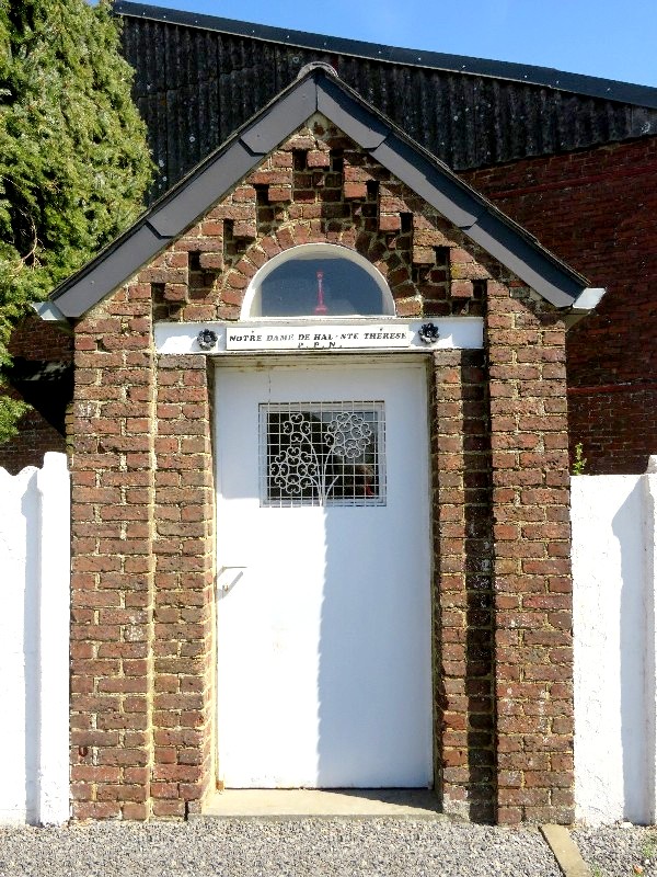 PHOTO 3